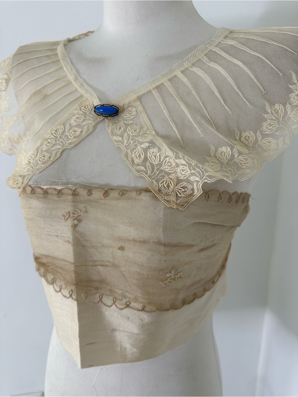 Vintage Art To Wear Antique Lace Handmade Top With Sterling Brooch Accent - Picture 2 of 8